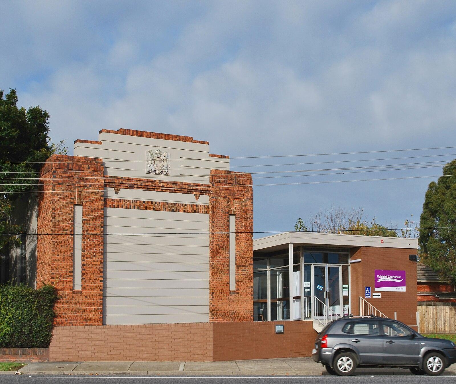 Oakleigh Court House