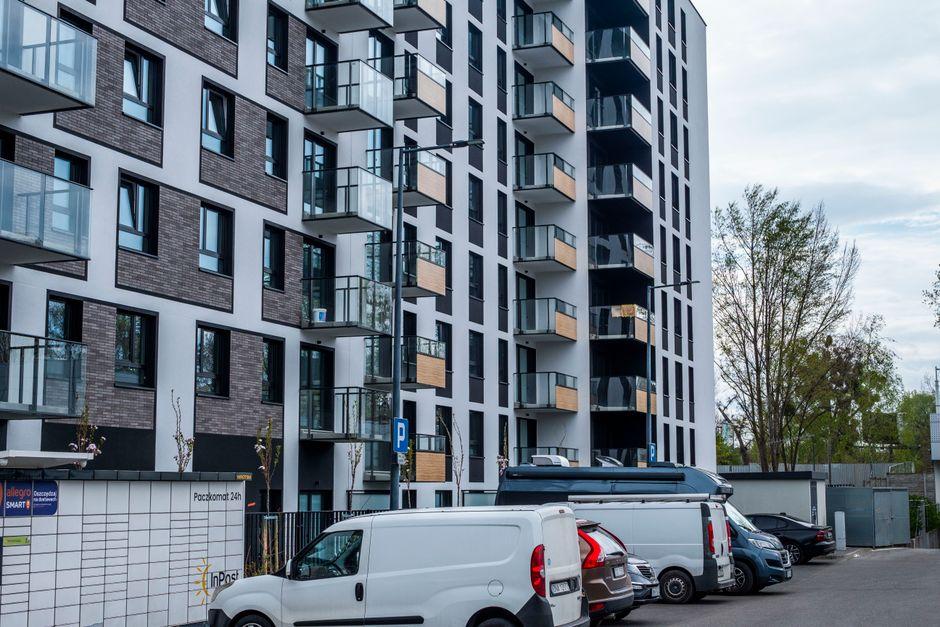 Modern Urban Apartment Complex with Parking