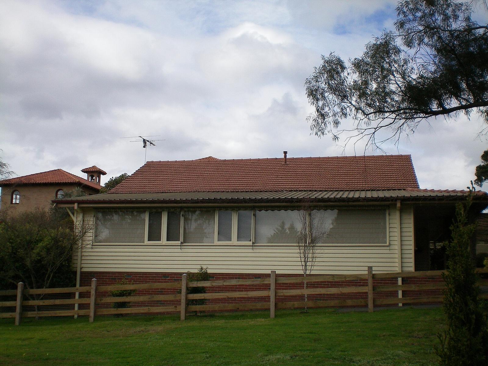 House on Serpells Road 1