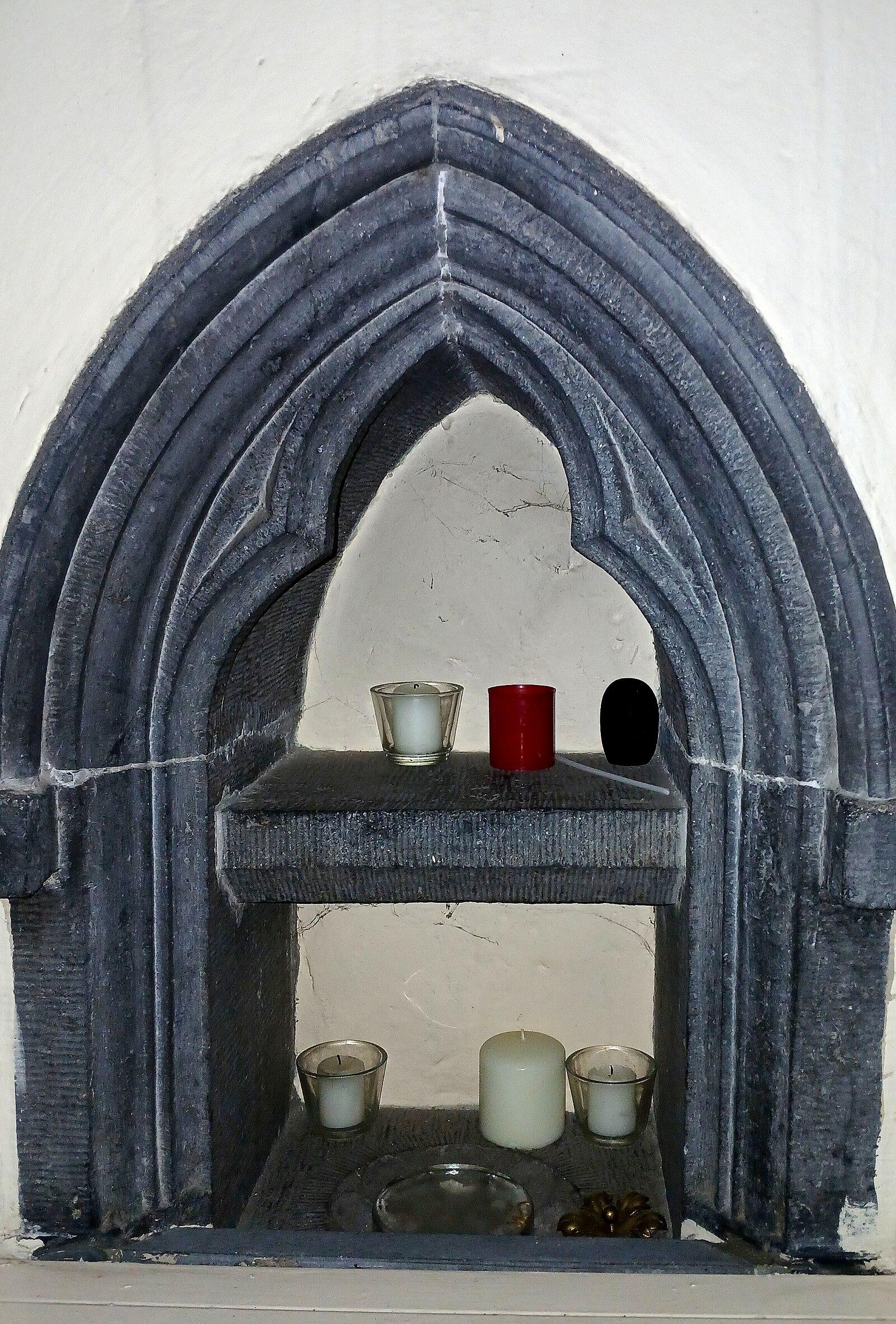 Thomastown Church of the Assumption aumbry