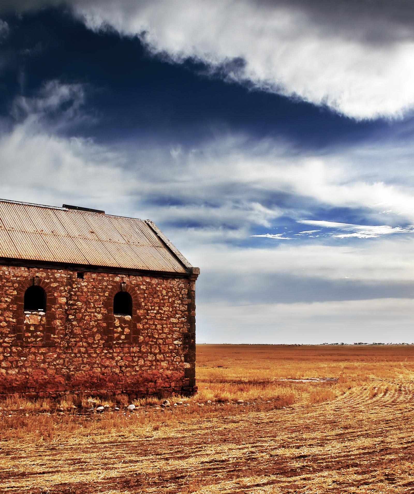 Bundoora's Best Guided Tours: History, Wildlife, and Farm Experiences